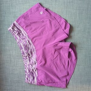 Oiselle Roga shorts size 8, purple